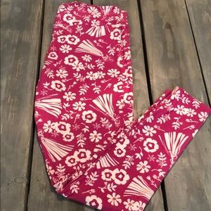LuLaRoe Sleeping Beauty Aurora Leggings